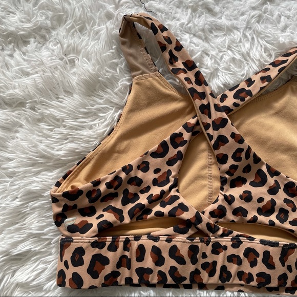 Fabletics Ella Leopard High Impact Sports Bra - Picture 8 of 10